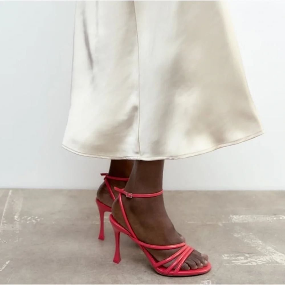 NWT. Zara Coral High Heeled Strap Sandals. Size 6, 10.